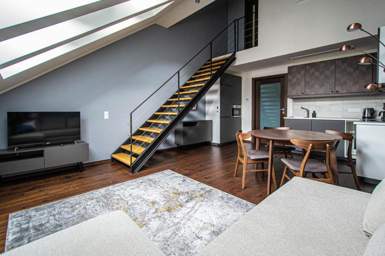 Quite Loft With Balcony And 3 Air Conditioners Prague Luaran gambar