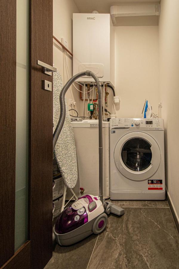 Quite Loft With Balcony And 3 Air Conditioners Prague Luaran gambar